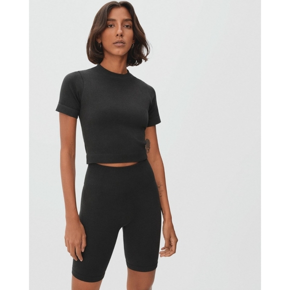 Everlane the seamless tee black crop ribbed stretch tee XS/S - Picture 2 of 11